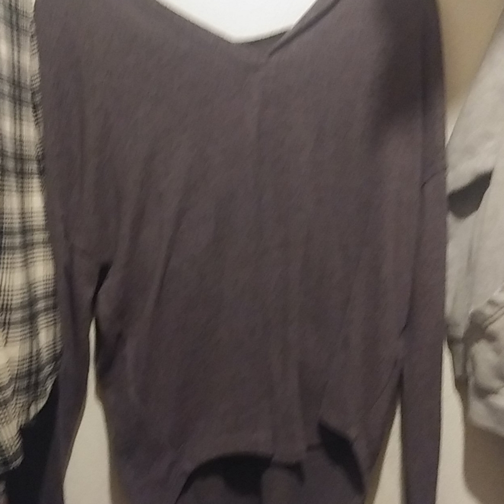 Thin sweater